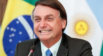 Se Deus quiser vou continuar meu mandato, afirma Bolsonaro